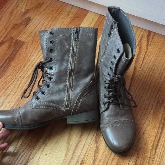 Steve Madden combat boots - Picture 2 of 4